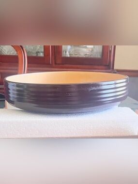 Tastefully Simple Round Ceramic Baking Dish
